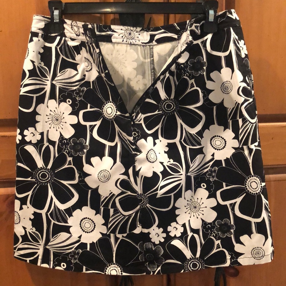 Skirt - Picture 4 of 8